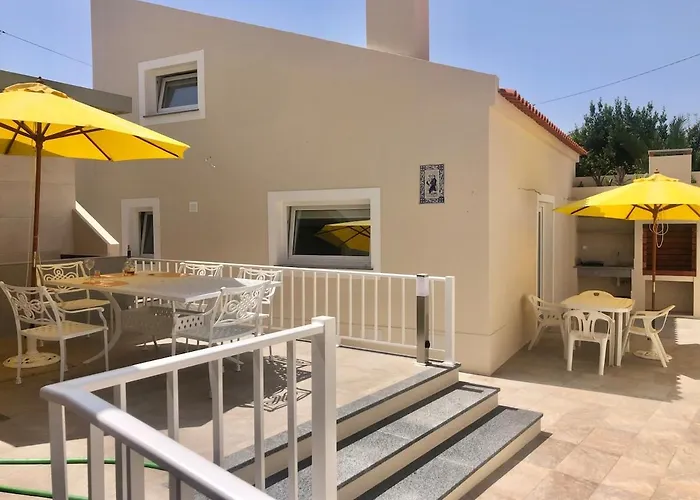 Dom wakacyjny Zeca Holidays-atalaia Water Fall *